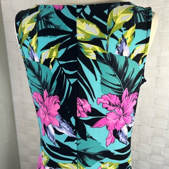 Tropical print maxi dress size medium - Picture 2 of 7